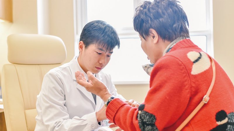 家庭陪护：了解这些项目，让关爱更有温度**